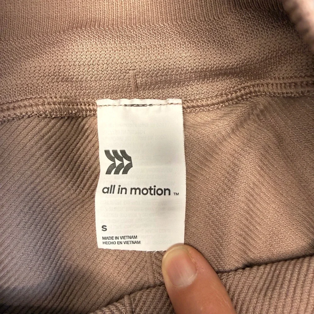 All In Motion Womens Seamless High Rise Bike Shorts Taupe Small Activewear